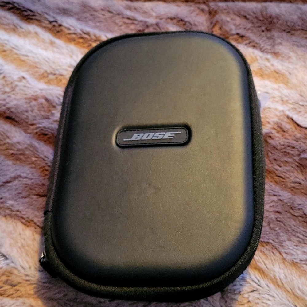 Nice Bose headphones  cannot beat the price